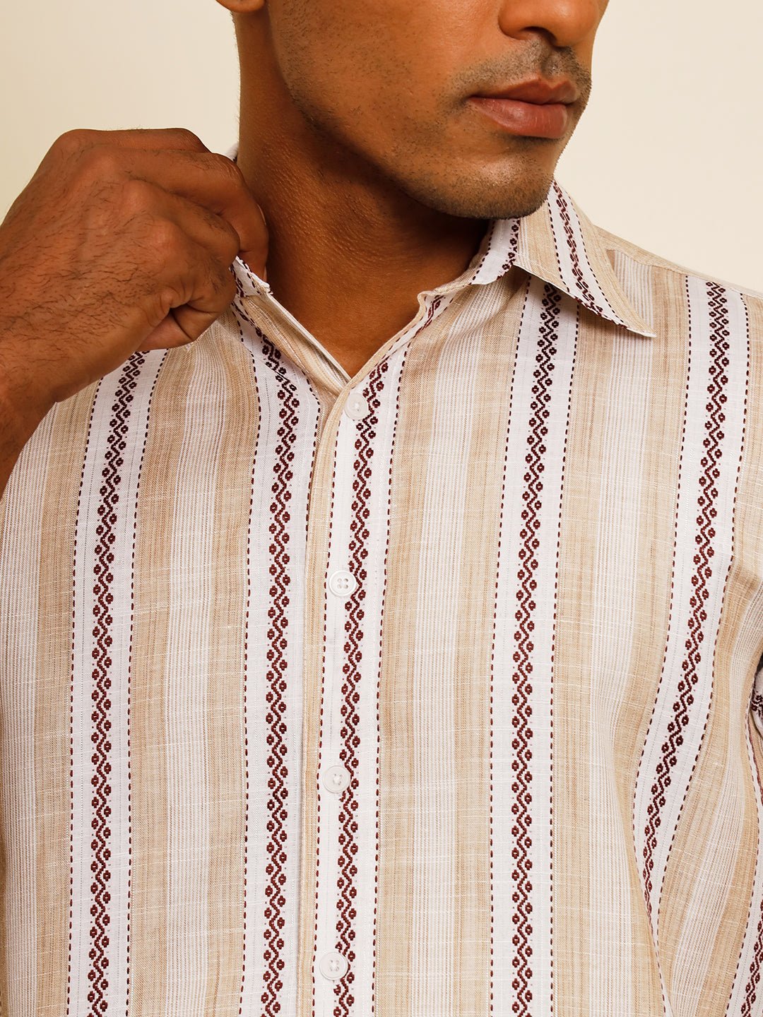 TANDUL Men Regular Fit Printed Built-up Collar Casual Shirt