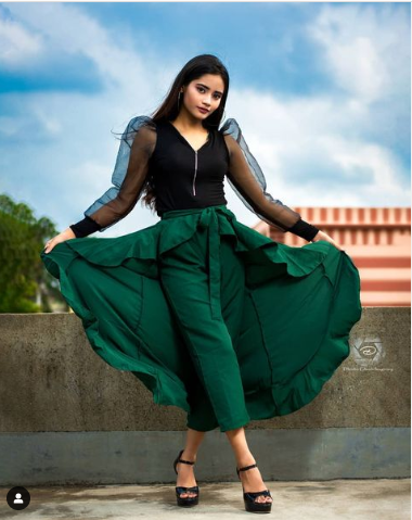 TANDUL INSTA Women Solid Flared Dark Green Skirt