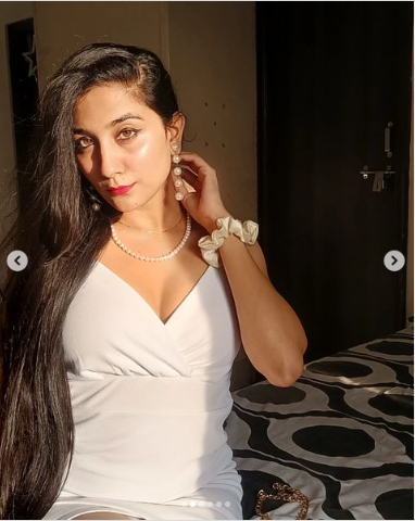 Women Cinched Waist White Dress