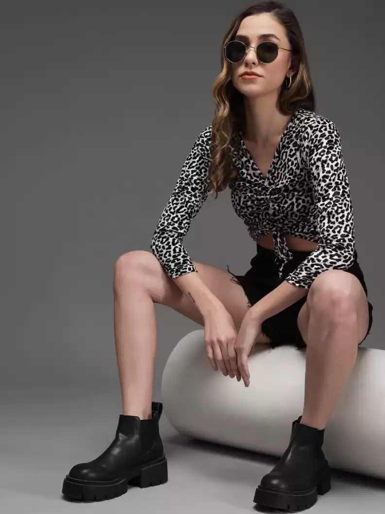 Stacked Flame Casual Regular Sleeves Printed Women Multicolor Top